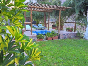 Charming House in San Bartolomé de Tirajana with Jacuzzi